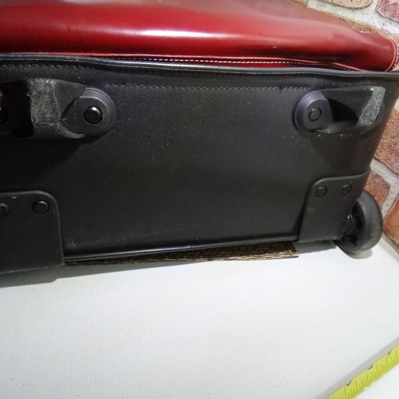 McKlein Leather Rolling Travel Laptop Carry-On Luggage Bag 👜 Zippers & Storage! - Picture 10 of 12